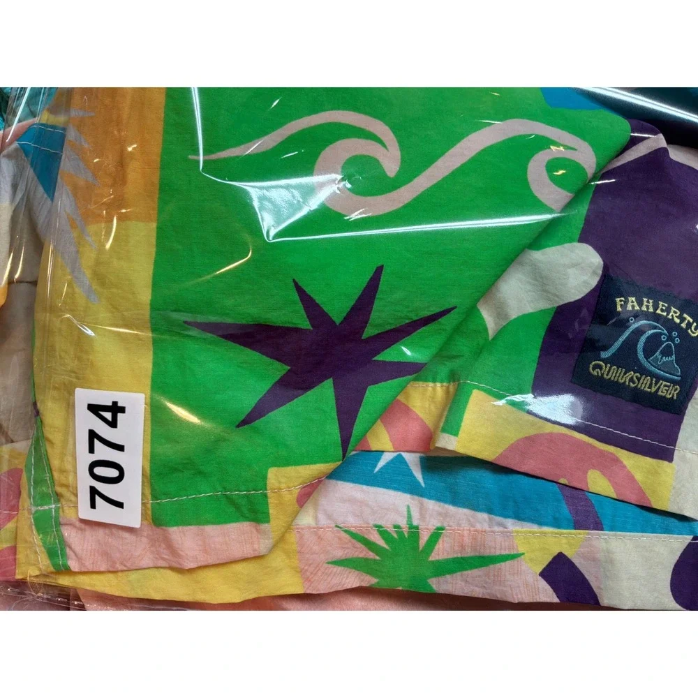 Faherty Quiksilver Mens 34 Board Shorts Multi Color Abstract Heart Print Swim